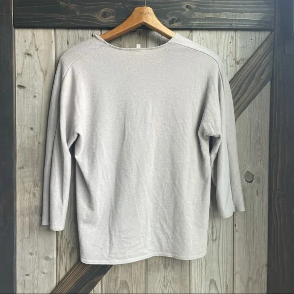 Wilfred Free v-neck gray blouse size xs - Picture 7 of 10